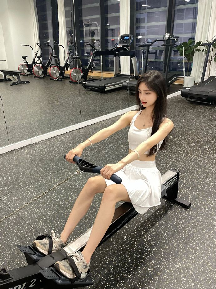 暗黑系·写真向条漫 第2页